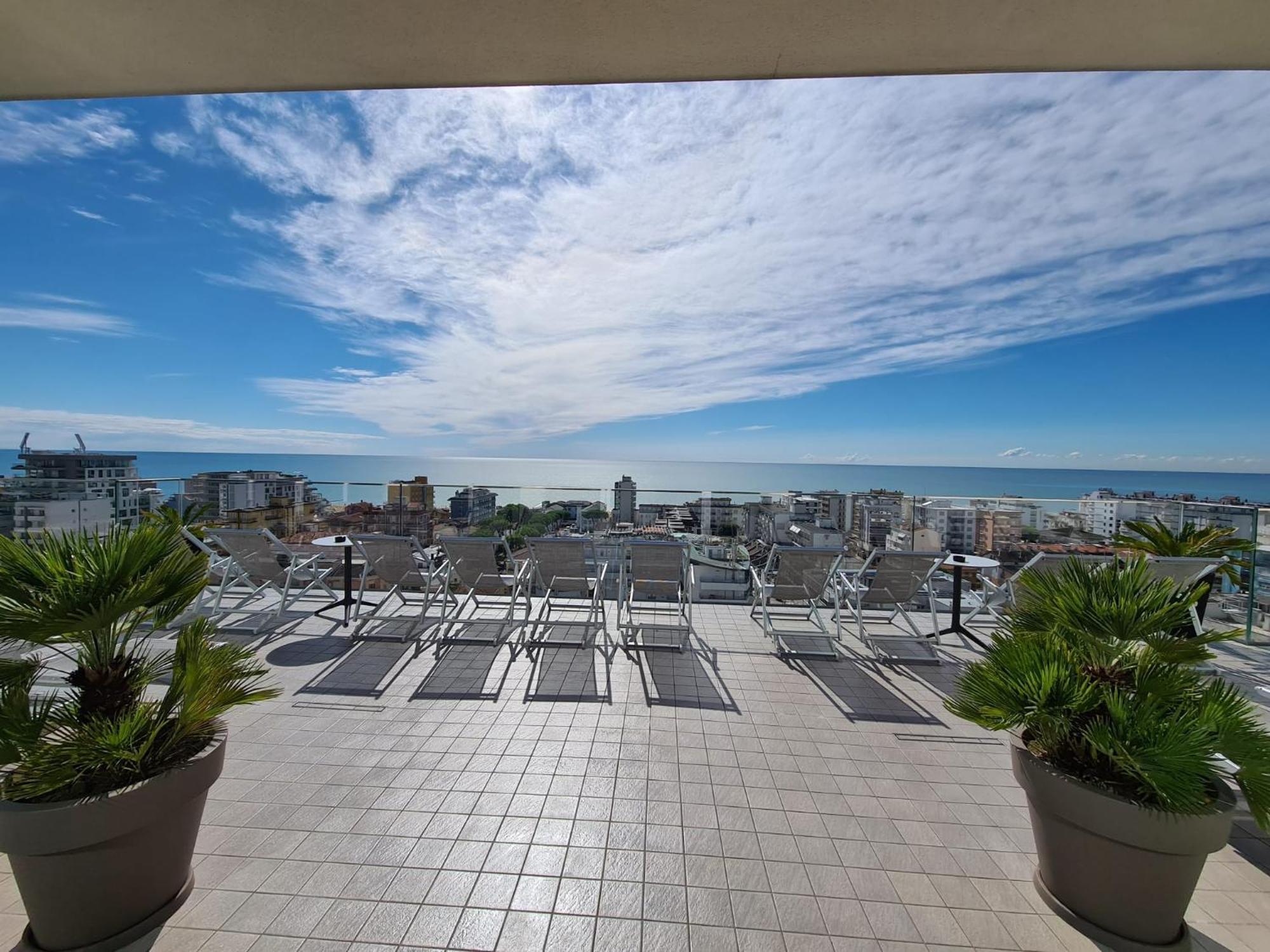 Hesperia Hotel & Residence Lido di Jesolo Ngoại thất bức ảnh